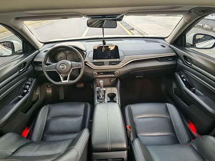 Фото 4 - Nissan Teana