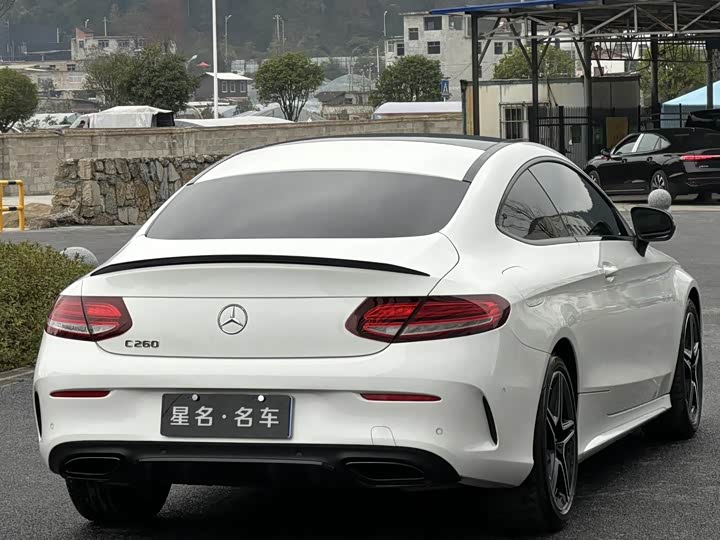 Фото 7 - Mercedes-Benz C-Class