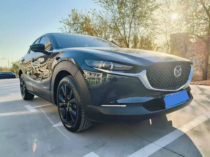 Фото 2 - Mazda CX-30