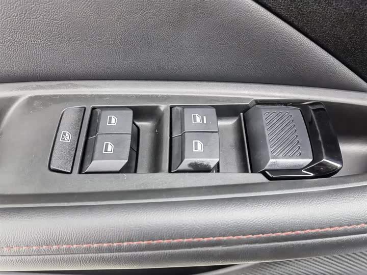 Фото 9 - MG Motor 5