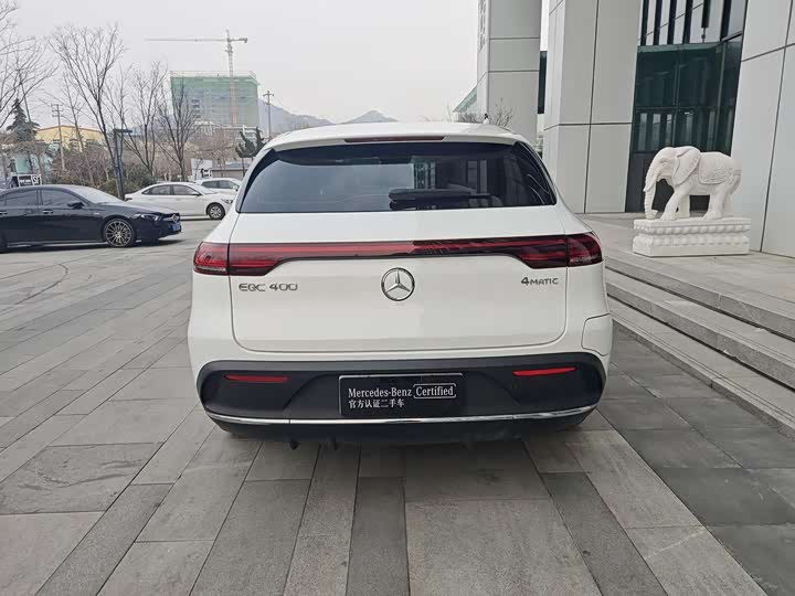 Фото 9 - Mercedes-Benz EQC