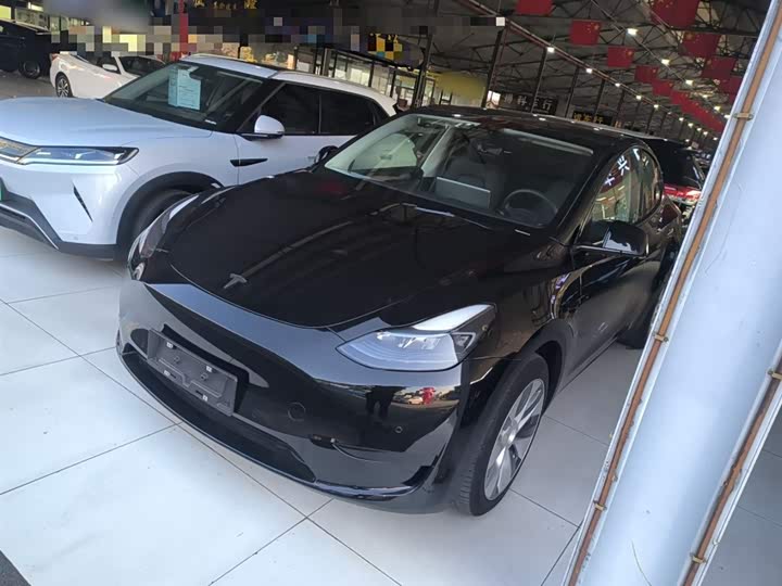 Фото 2 - Tesla Model Y