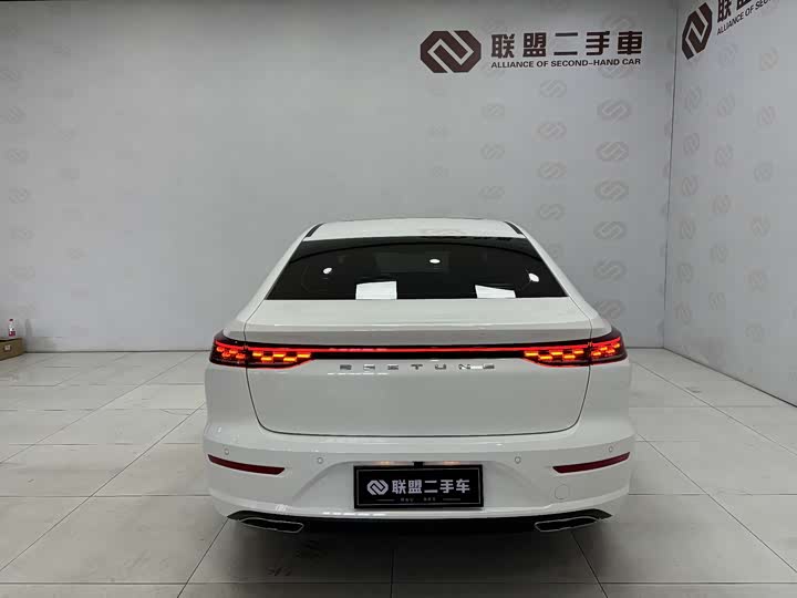 Фото 5 - Bestune B70