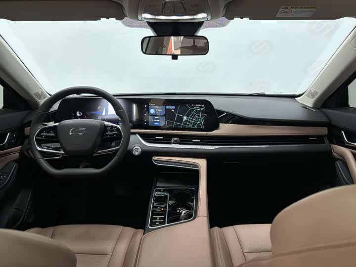 Фото 9 - Bestune B70