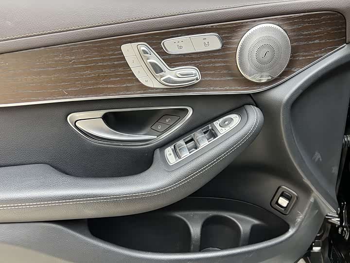 Фото 6 - Mercedes-Benz GLC-Class