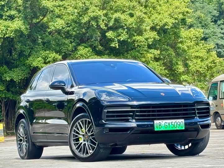 Фото 3 - Porsche Cayenne Hybrid