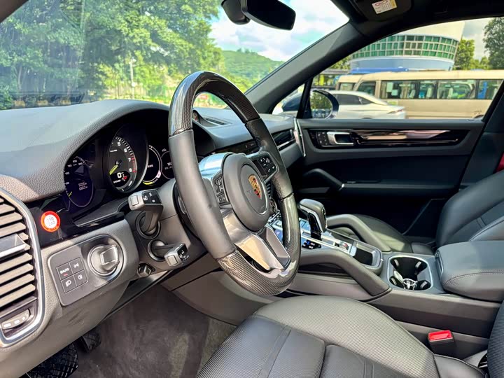 Фото 6 - Porsche Cayenne Hybrid