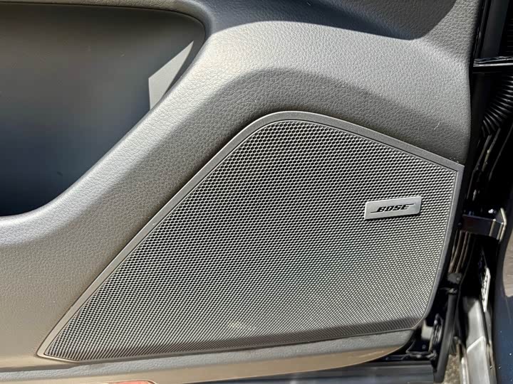 Фото 7 - Porsche Cayenne Hybrid