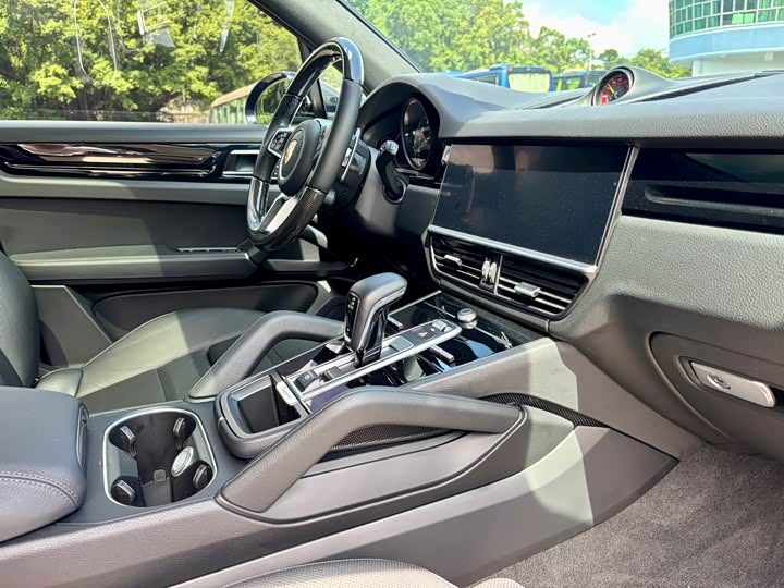 Фото 9 - Porsche Cayenne Hybrid