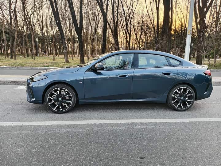 Фото 3 - BMW 2 Series