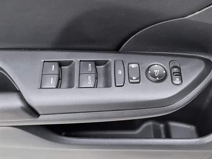 Фото 9 - Honda Civic