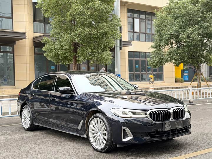 Фото 3 - BMW 5 Series