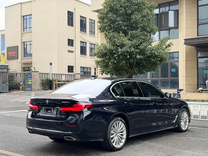 Фото 4 - BMW 5 Series