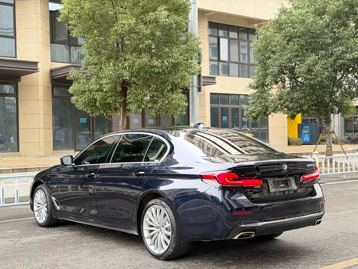 Фото 6 - BMW 5 Series