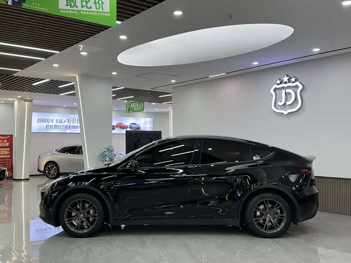 Фото 5 - Tesla Model Y