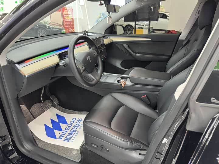 Фото 6 - Tesla Model Y