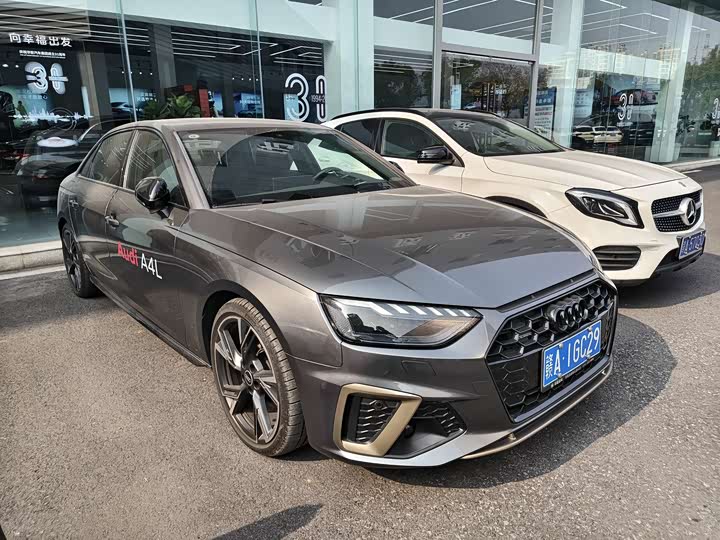 Фото 3 - Audi A4L