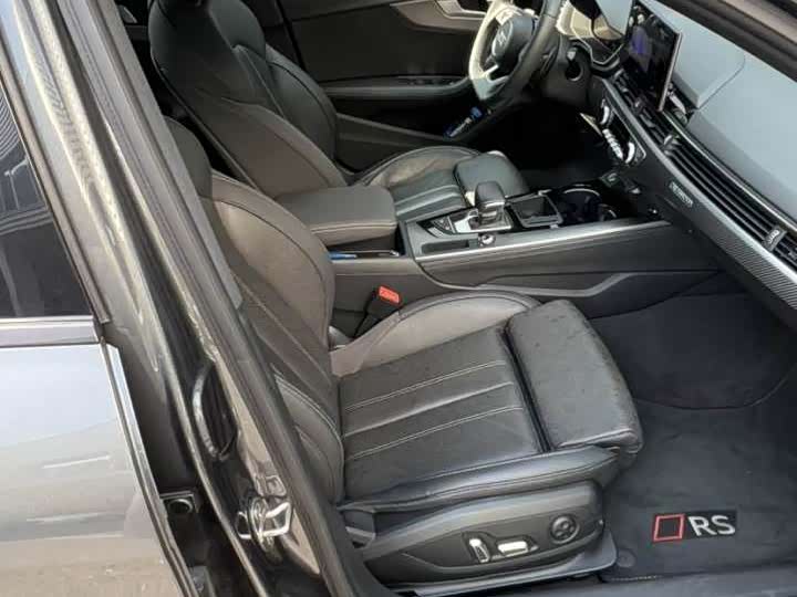 Фото 9 - Audi A4L