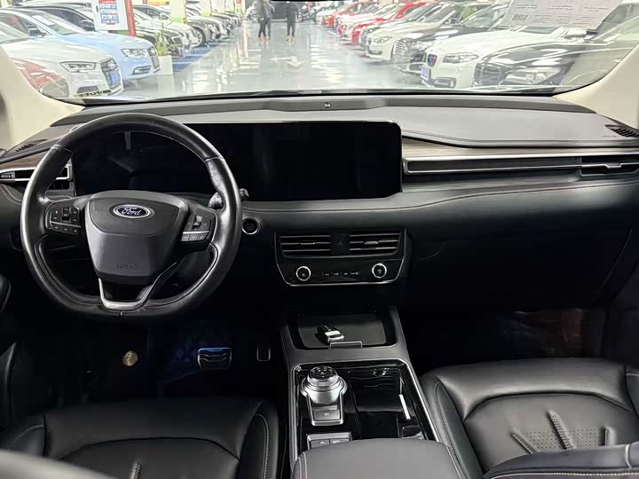 Фото 4 - Ford Edge