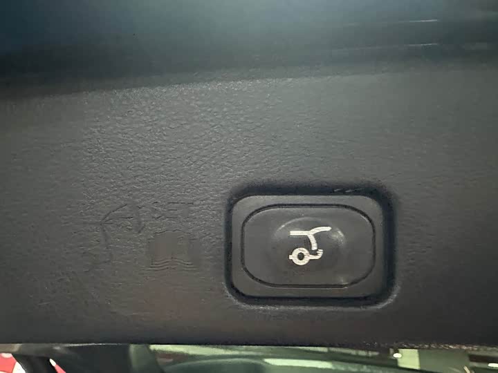 Фото 8 - Ford Edge