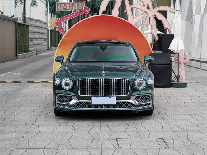 Фото 2 - Bentley Flying Spur