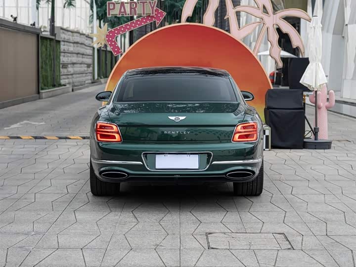 Фото 5 - Bentley Flying Spur