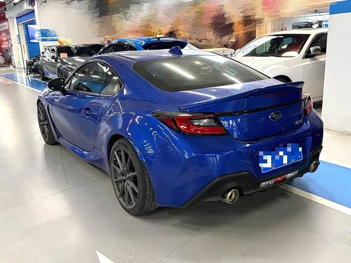 Фото 3 - Subaru BRZ