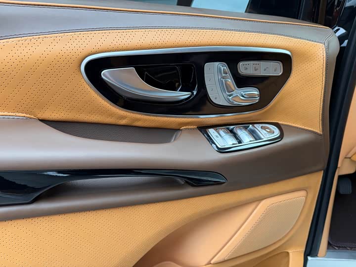 Фото 9 - Mercedes-Benz Vito