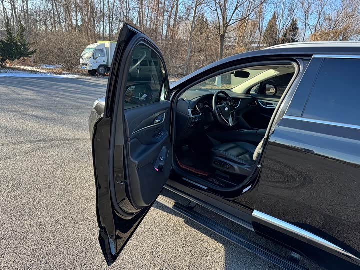 Фото 8 - Buick Enclave