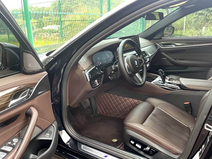 Фото 8 - BMW 5 Series