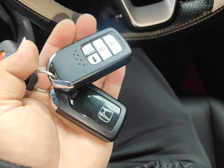 Фото 9 - Honda Accord