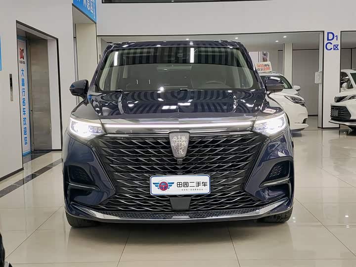 Фото 2 - Roewe iMax 8