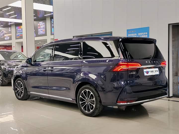 Фото 4 - Roewe iMax 8