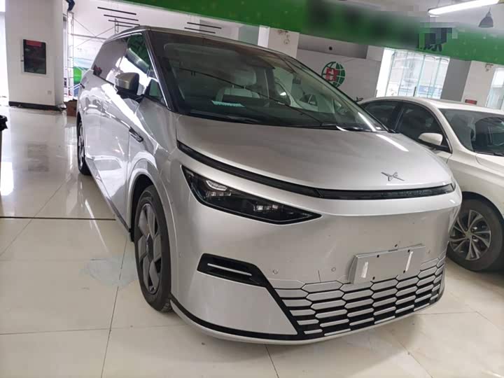 Фото 4 - XPeng X9