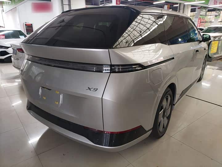 Фото 7 - XPeng X9