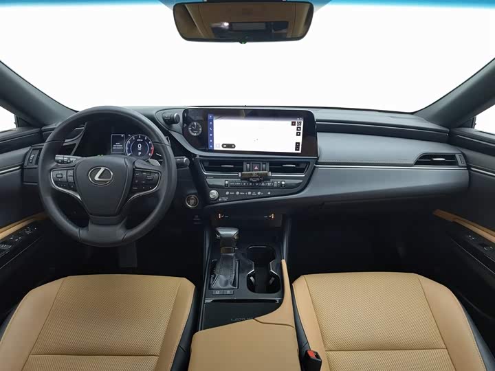 Фото 5 - Lexus ES