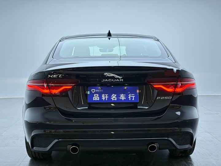 Фото 4 - Jaguar XE L