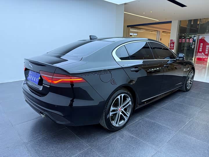 Фото 5 - Jaguar XE L