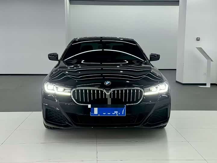 Фото 2 - BMW 5 Series