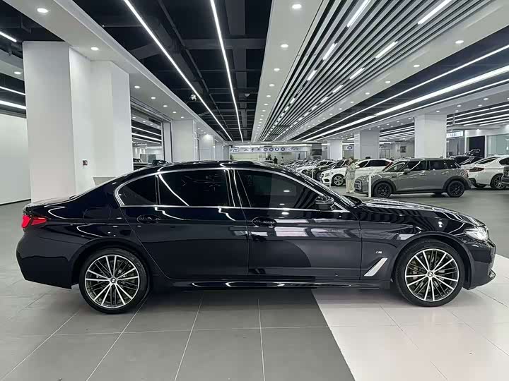 Фото 4 - BMW 5 Series