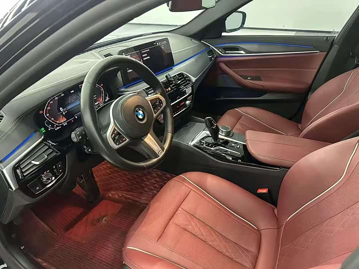 Фото 8 - BMW 5 Series