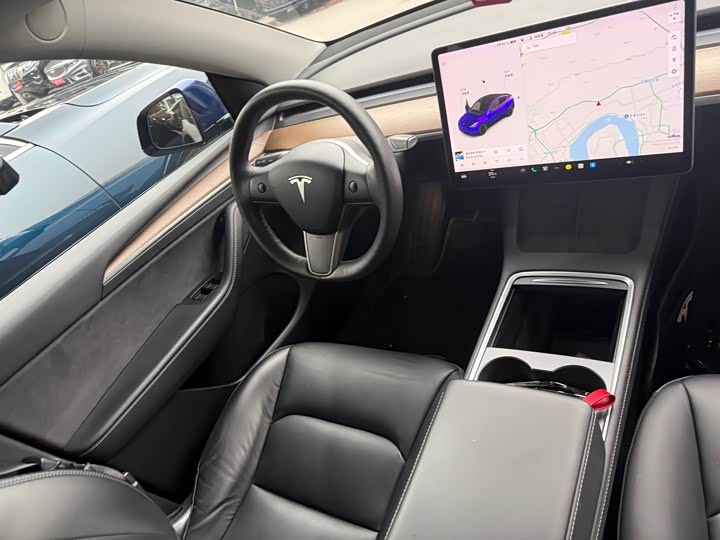 Фото 4 - Tesla Model Y