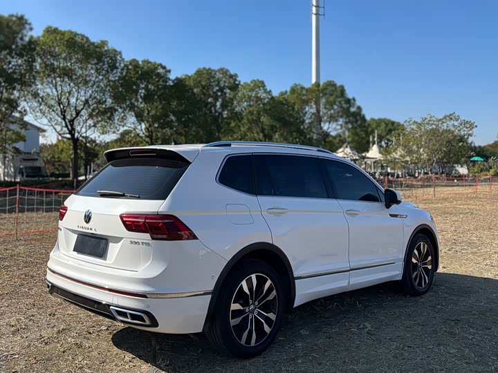 Фото 7 - Volkswagen Tiguan L Pro