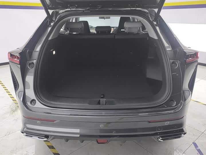 Фото 4 - Changan UNI-Z Hybrid