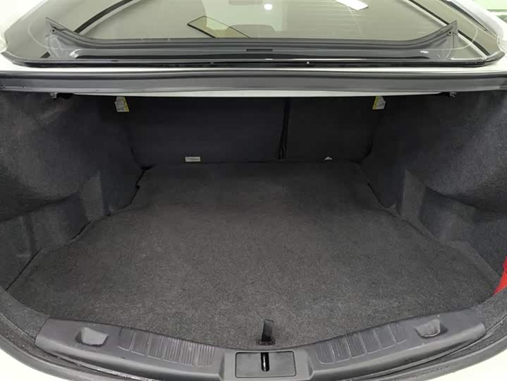 Фото 4 - Ford Mondeo