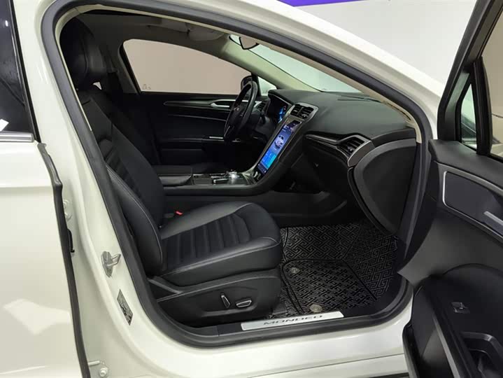 Фото 8 - Ford Mondeo