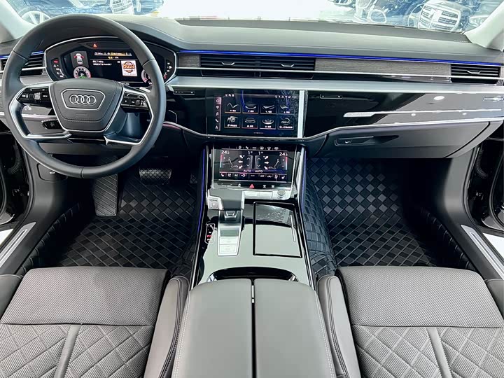 Фото 9 - Audi A8