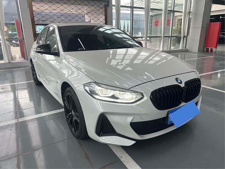 Фото 3 - BMW 1 Series