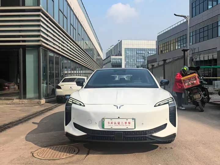 Фото 2 - Hongqi EH7