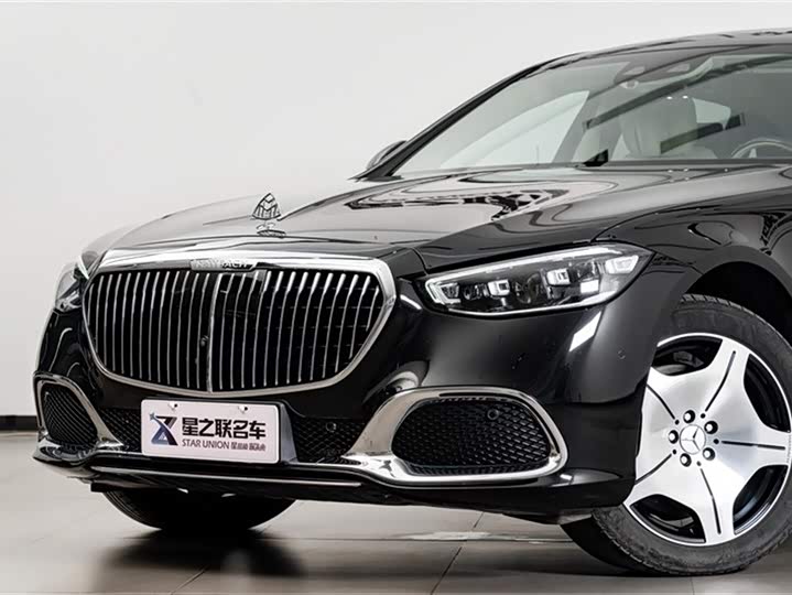 Фото 4 - Mercedes-Benz Maybach S-Class